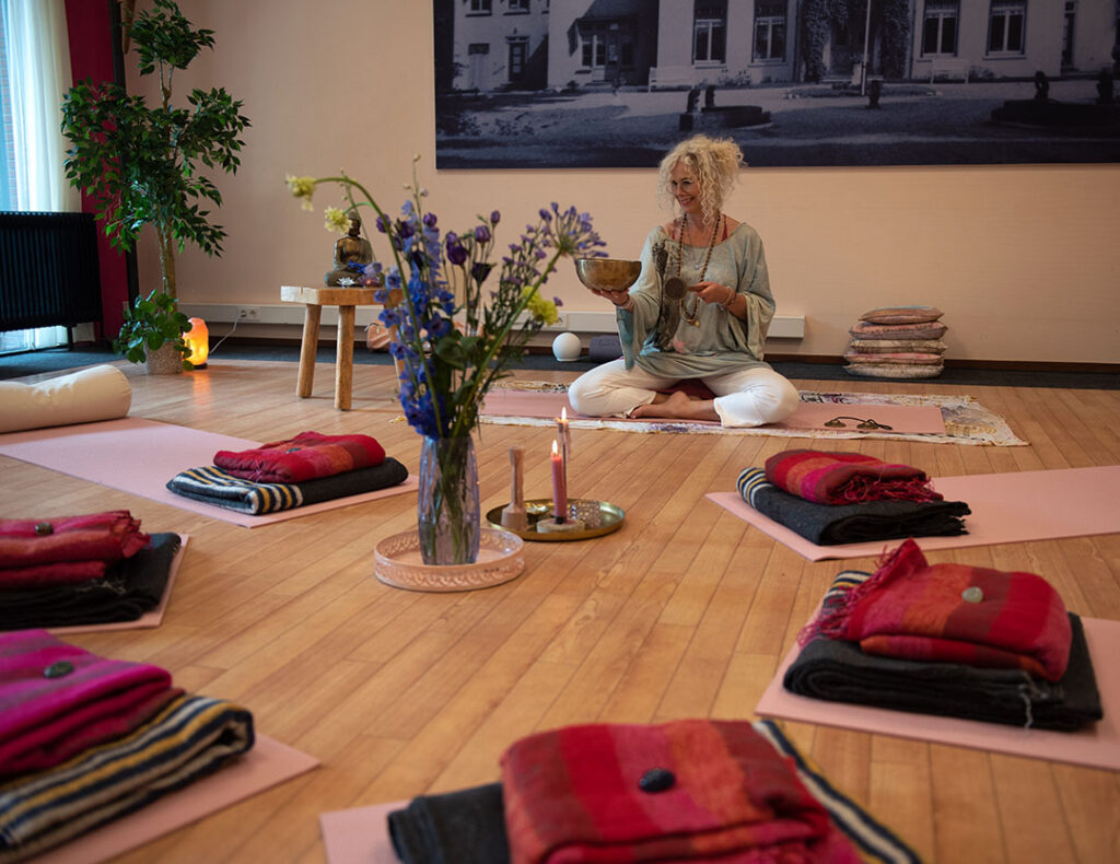 Yoga Nidra betekent letterlijk “de slaap van de de Yogi”.